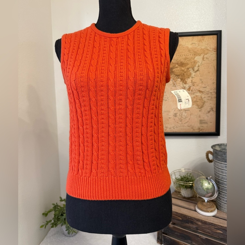 Liz Claiborne cable knit orange sweater vest small